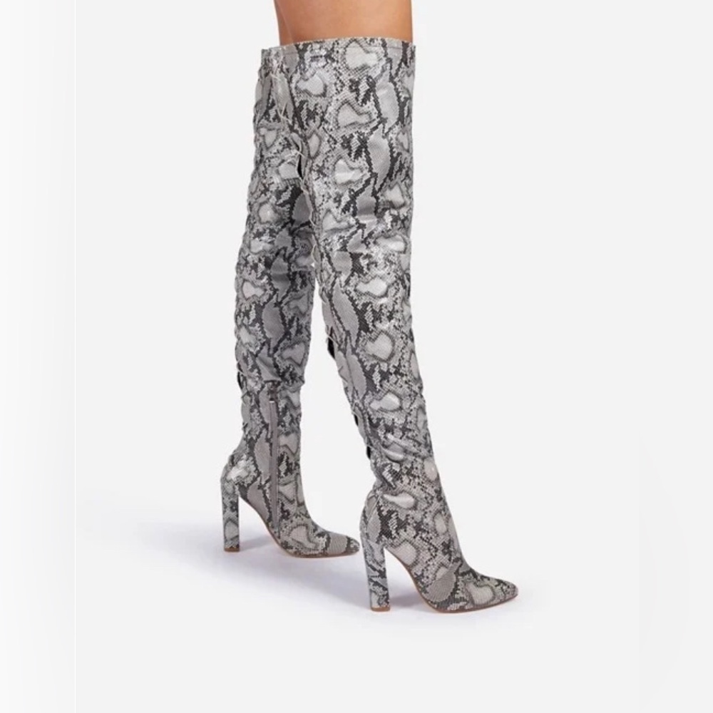 Unisa almost NEW Jaydi snake pattern thigh high heeled boots